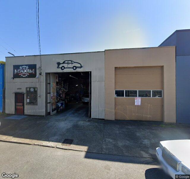 Maxim Auto Care storefront - Portland