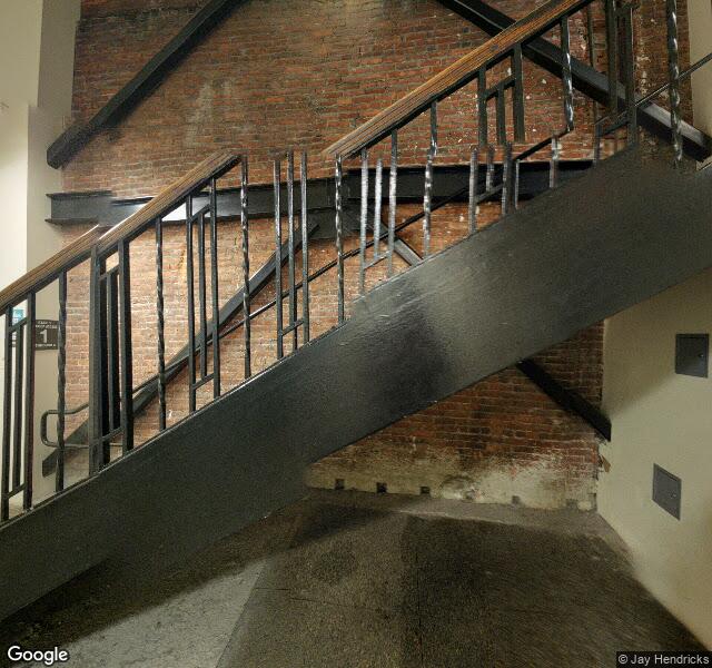 AIYANA med Salem storefront - Salem