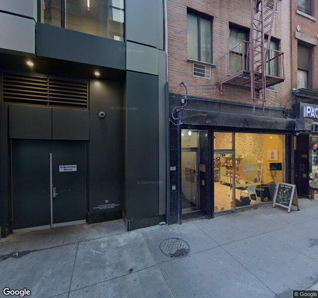 Easy Wag FiDi storefront - New York