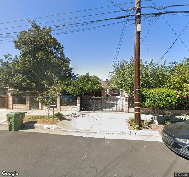 Lightning Pool Service & Repair storefront - Pacoima