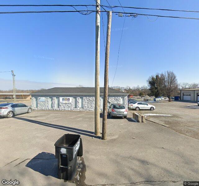 Two Sisters Maid To Clean storefront - Nashville