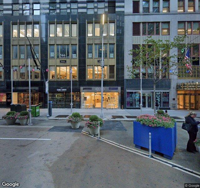 5th Avenue Chiropractic storefront - New York