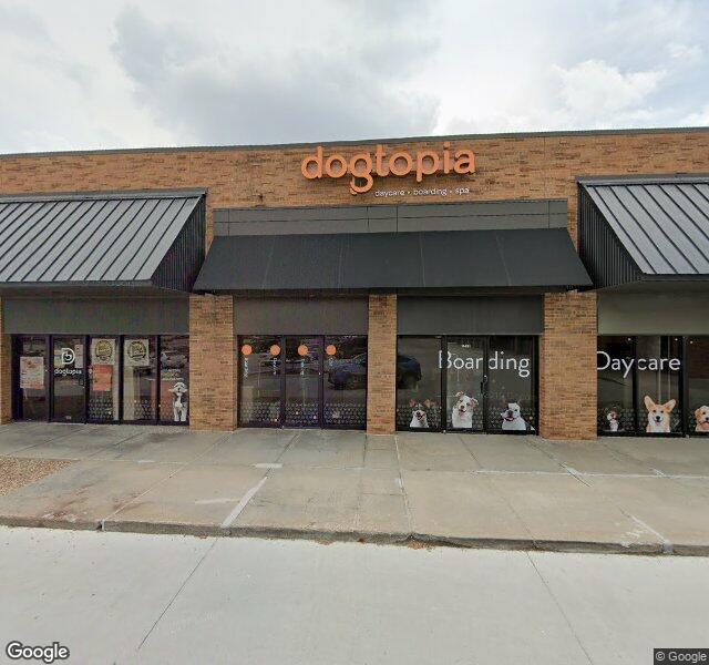 Dogtopia of Omaha-West storefront - Omaha