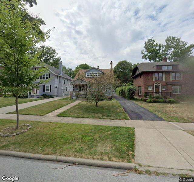 Little Bit Perfect storefront - Cleveland