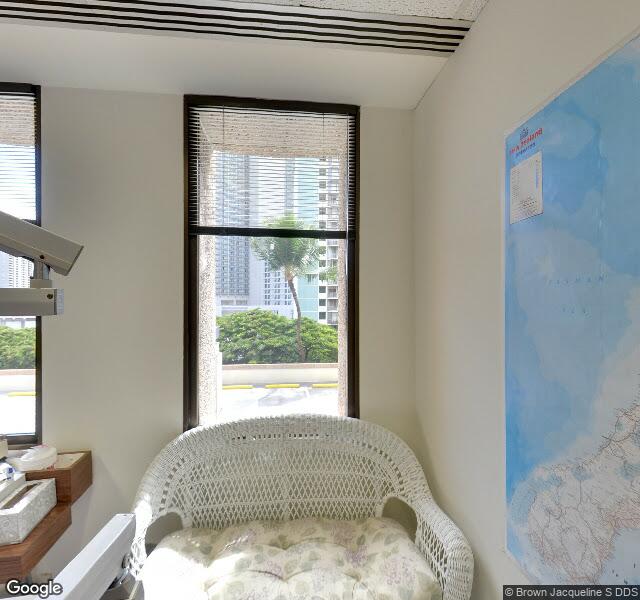 Brennan Takagi DDS storefront - Honolulu