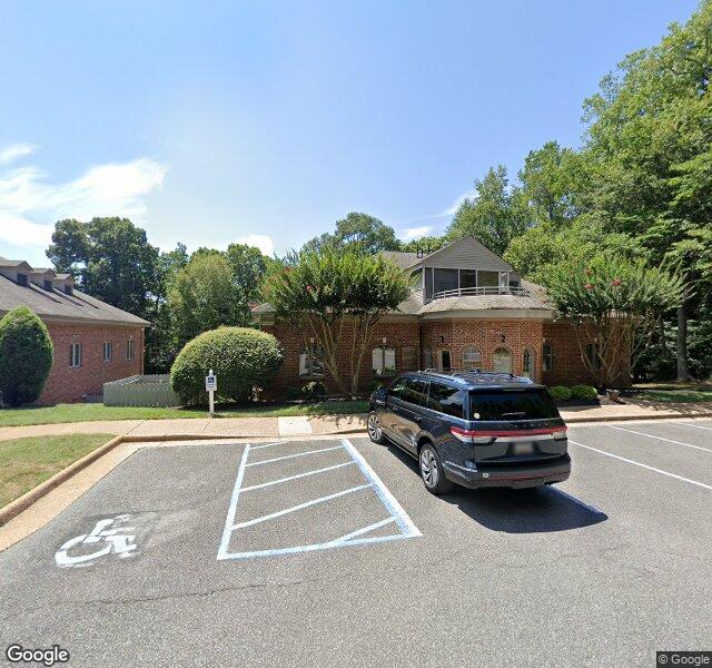 STAR Movers Williamsburg storefront - Virginia Beach