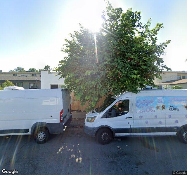 Ortega's Mobile Pet Grooming storefront - West Adams