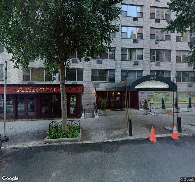 209 NYC Dental storefront - New York