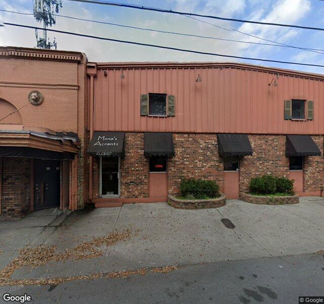 Mona's Accents storefront - New Orleans