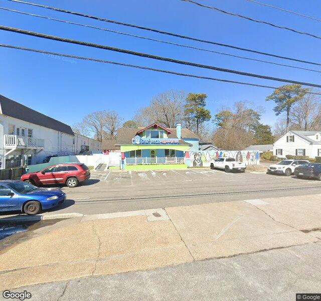 Great Neck Doggie Day Care storefront - Virginia Beach