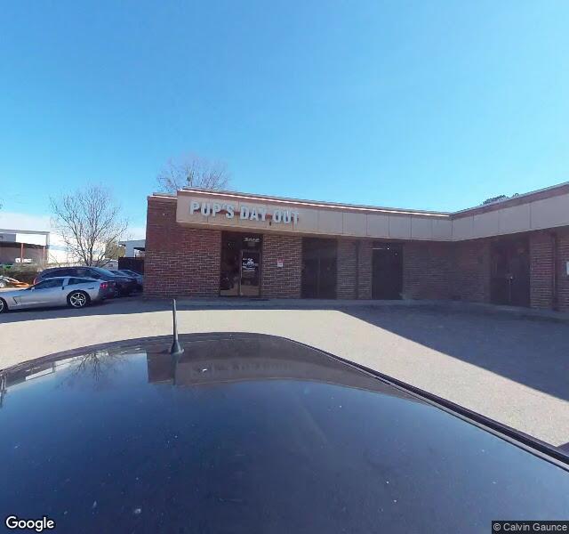 Pup's Day Out storefront - Raleigh