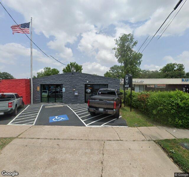 E1 Garage storefront - Houston