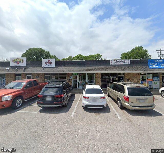 Fluff ‘n’ Buff Dog Grooming storefront - Austin