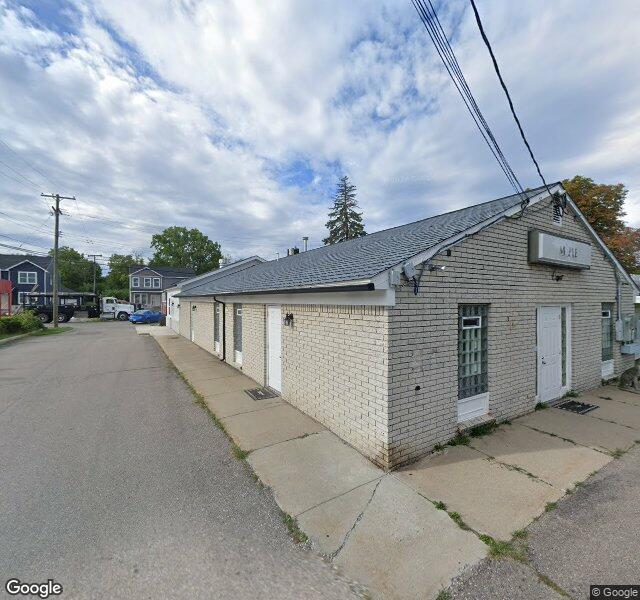 Maple Veterinary Hospital storefront - Detroit