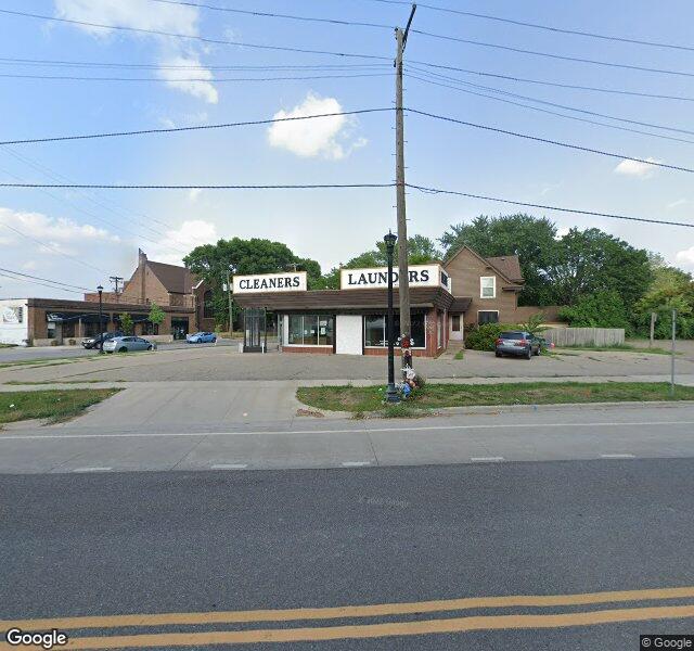 Two Bettys Green Cleaning Company storefront - Minneapolis