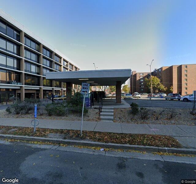 Le Centre Dentistry storefront - Minneapolis