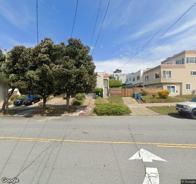 Hauling Moses Moving storefront - San Francisco