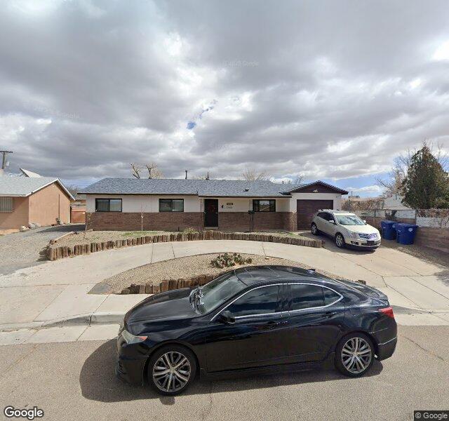 D'Aaron's HouseKeeping Co storefront - Albuquerque