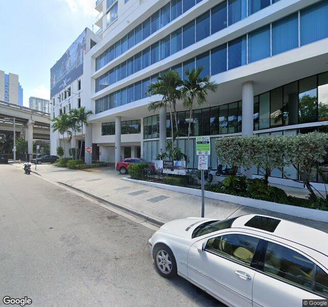 Magico Cleaners storefront - Miami