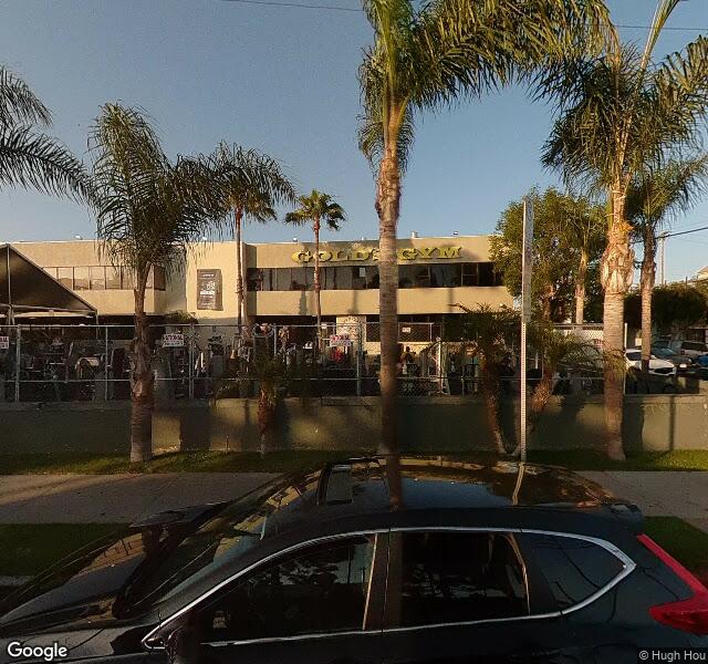 Gold's Gym Venice storefront - Venice