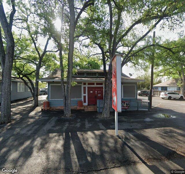 Top Tails Grooming Salon storefront - San Antonio