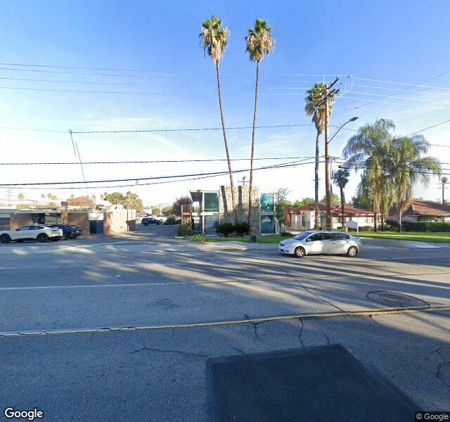 Evolution Skyn Aesthetics - Dermaplaning + Acne Expert + DMK Facialist location - Riverside