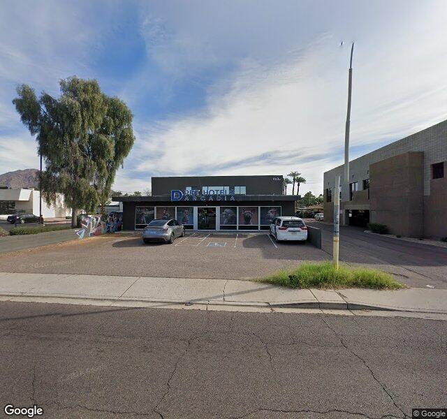 D Pet Hotels Arcadia storefront - Phoenix