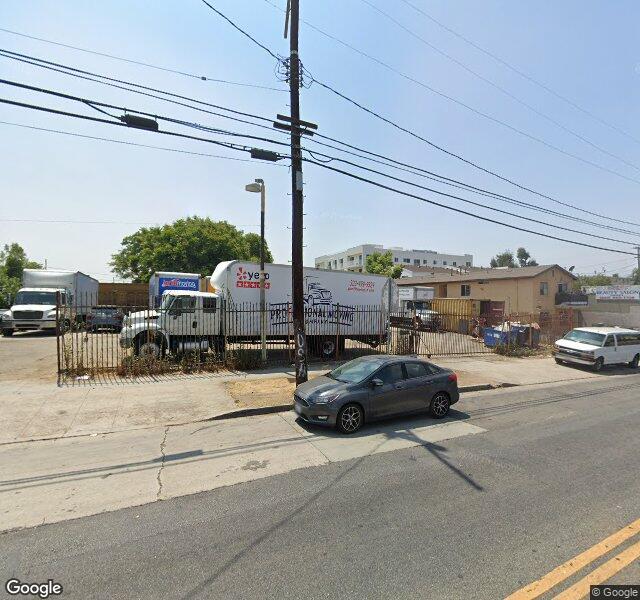 Royal Moving & Storage Los Angeles storefront - Virgil Village