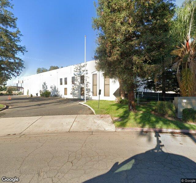 Economy Movers storefront - Fresno