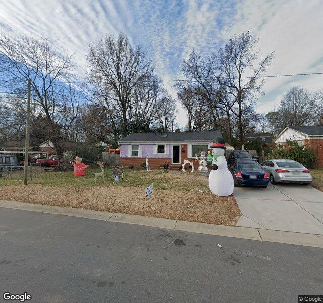 Wingz of love daycare storefront - Charlotte