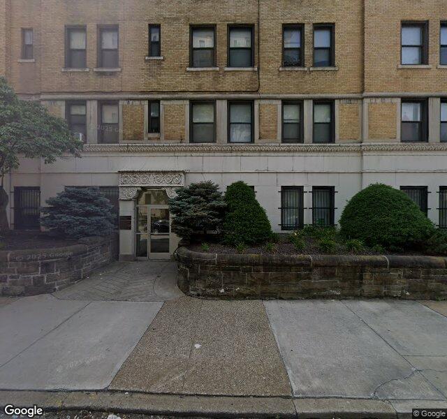 Dr. Kim, Chiropractor (Chiropractic Pittsburgh) Shadyside storefront - Pittsburgh