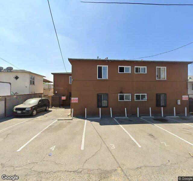 Ahqua Pools storefront - Los Angeles