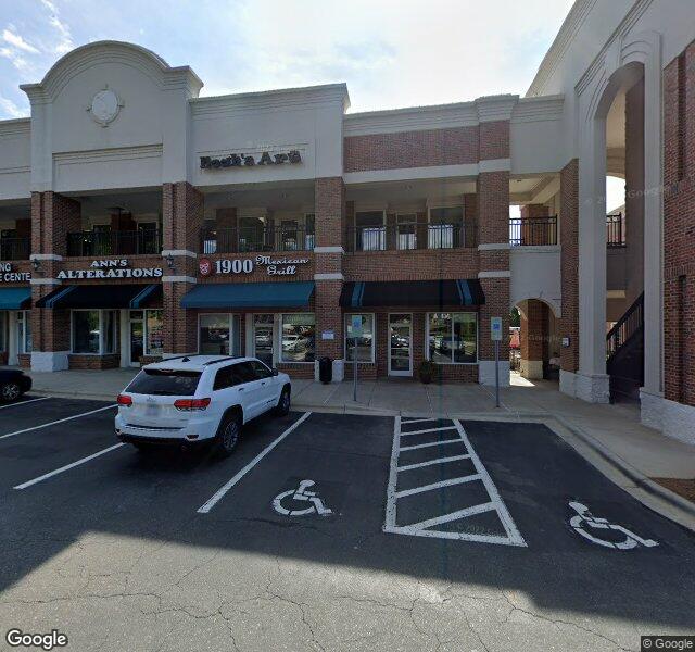 Park Road Animal Hospital storefront - Charlotte