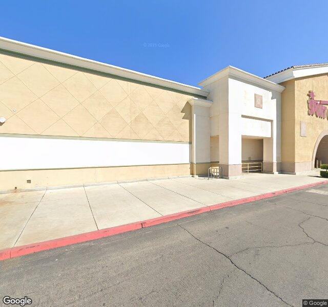 Chuze Fitness storefront - Bakersfield