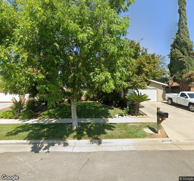 Rosa's Housekeeping storefront - Fresno