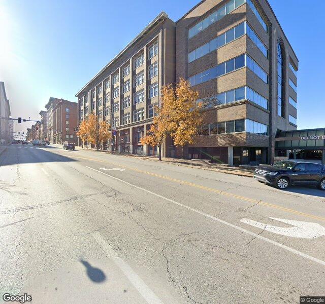 Form Chiropractic storefront - Kansas City