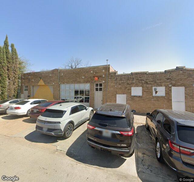 The Hundred Dollar Headshot storefront - Dallas