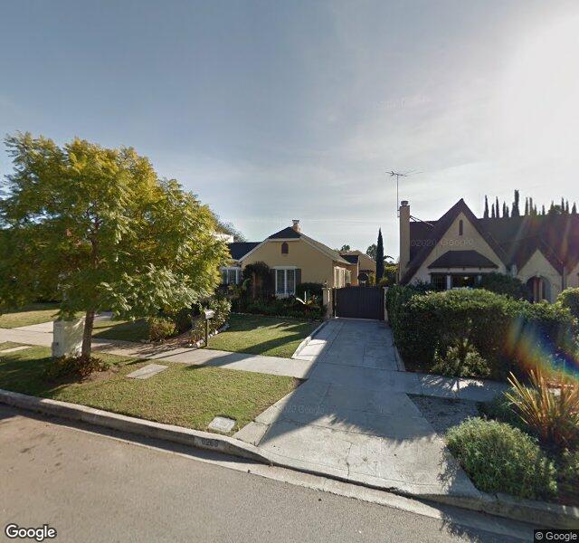 Le Petit Bebe Daycare storefront - Carthay