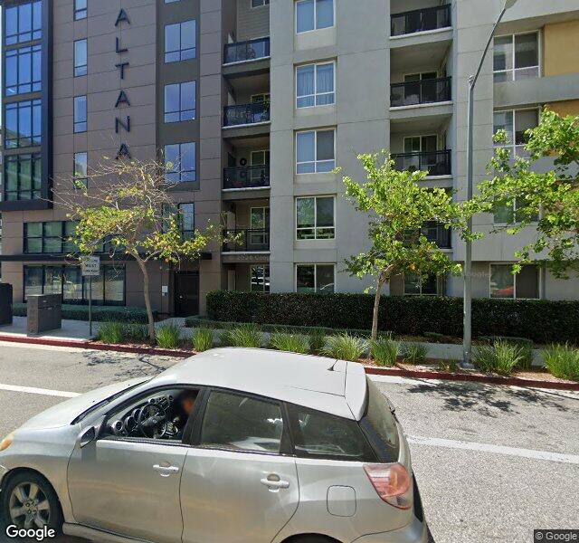 Rocket Moving Services in Los Angeles storefront - Glendale