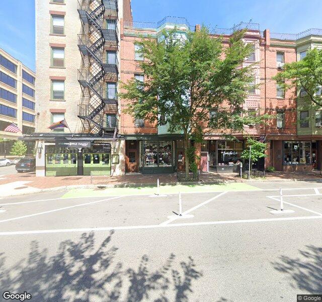 D'Tails Pet Boutique location - Boston