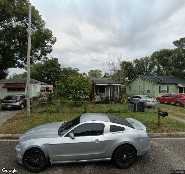 Undergrads Moving | Movers Jacksonville FL storefront - Jacksonville