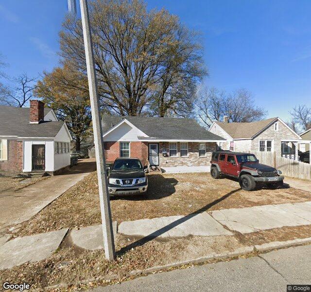 ORTIZ CLEANING storefront - Memphis