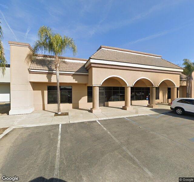 Paws and Claws Pet Resort storefront - Bakersfield