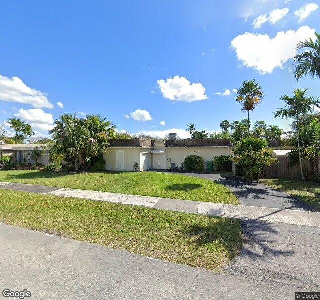 American Blue Pools storefront - Miami